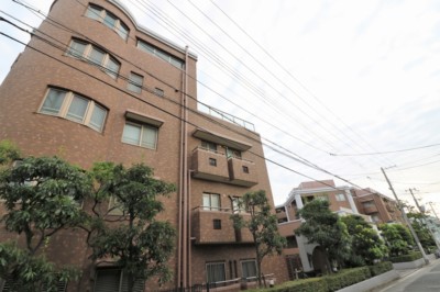川の景色を眺めながら、ゆるやかな日々。